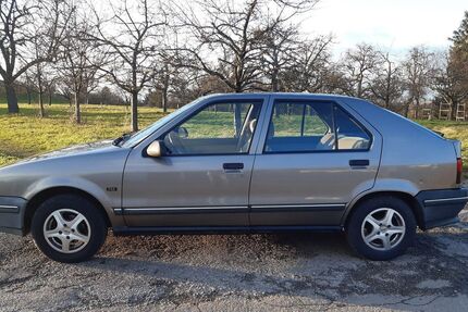Renault R 19 124.700 km 3.250 &euro; Asperg 71679