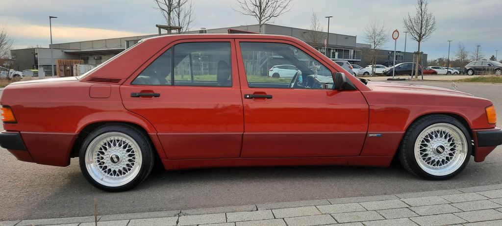 Mercedes-Benz 190 102.000 km 17.500 &euro; Ebersbach 73061
