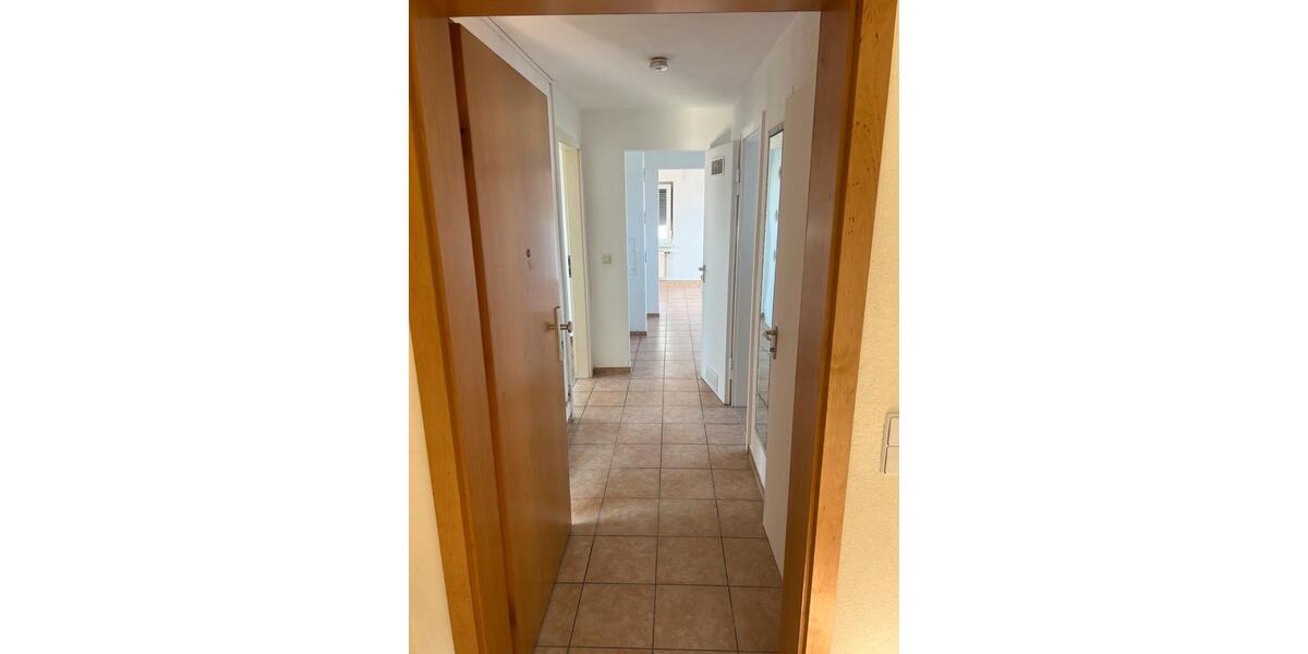 Dachgeschoßwohnung Remshalden - 3 Zimmer, 65 m&sup2;, 900&euro; | Angebot:25957108