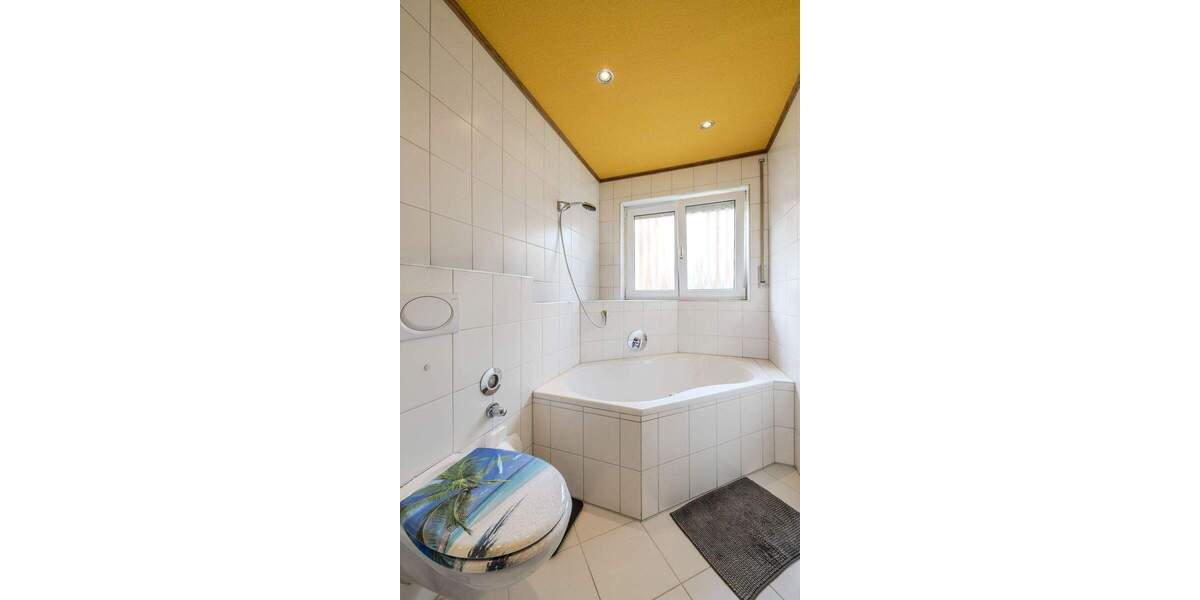 Etagenwohnung Kornwestheim - 3 Zimmer, 75 m&sup2;, 299.000&euro; | Angebot:25704172