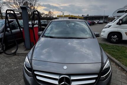 Mercedes-Benz B 250 92.716 km 18.800 &euro; Sindelfingen 71063