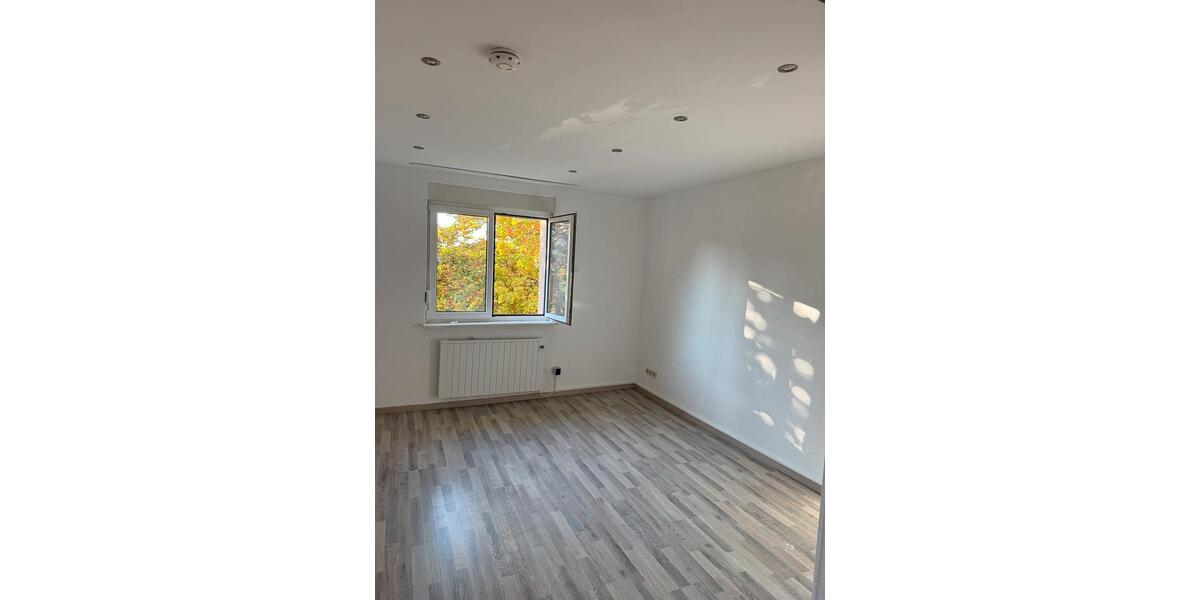 Etagenwohnung Renningen - 3 Zimmer, 75 m&sup2;, 1.200&euro; | Angebot:27605975