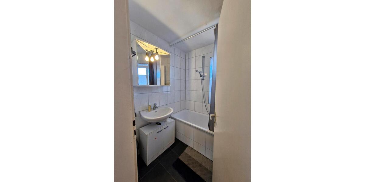 Etagenwohnung Stuttgart Feuerbach - 2.5 Zimmer, 66 m&sup2;, 1.540&euro; | Angebot:25261608