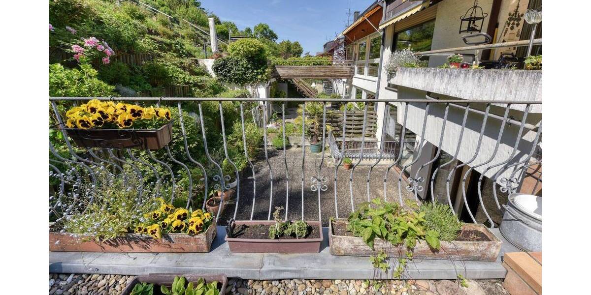 Mehrfamilienhaus, Wohnhaus Stuttgart Ost - 9 Zimmer, 256 m&sup2;, 980.000&euro; | Angebot:25670990