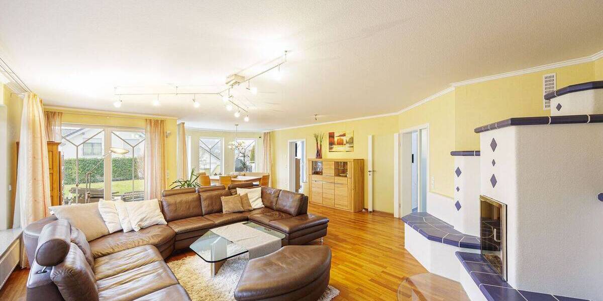 Einfamilienhaus Affalterbach - 6 Zimmer, 245 m&sup2;, 1.090.000&euro; | Angebot:25697997