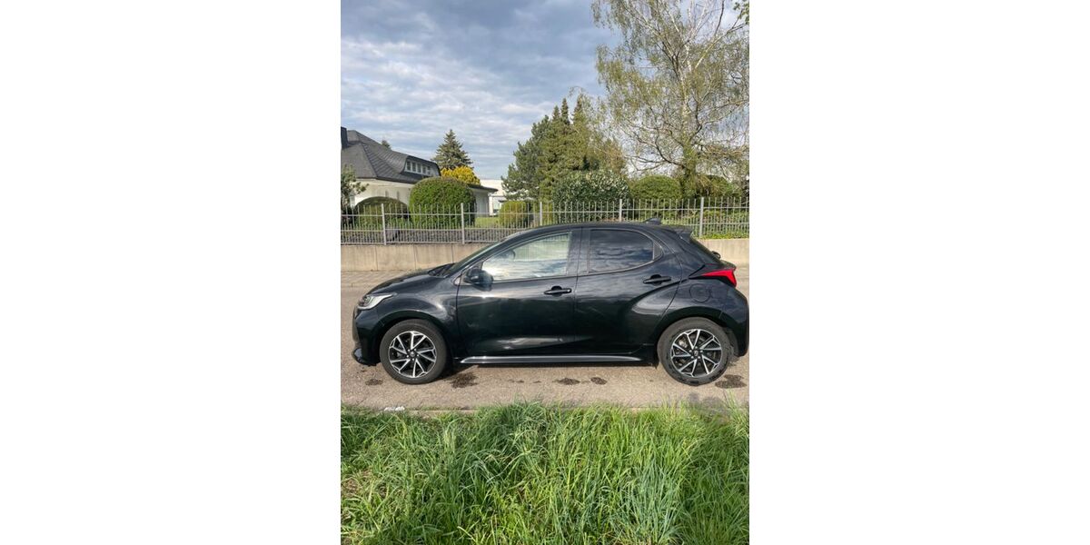 Toyota Yaris 67.000 km 16.777 &euro; Neckarwestheim 74382