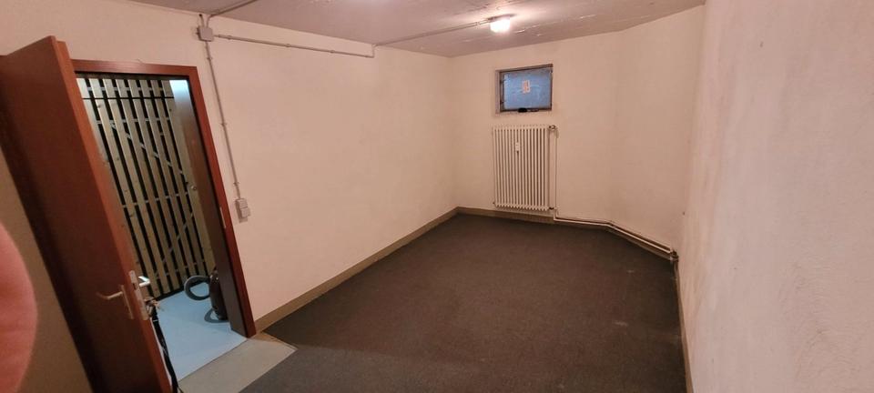 Etagenwohnung Esslingen am Neckar Brühl - 3.5 Zimmer, 86 m&sup2;, 1.200&euro; | Angebot:26654953