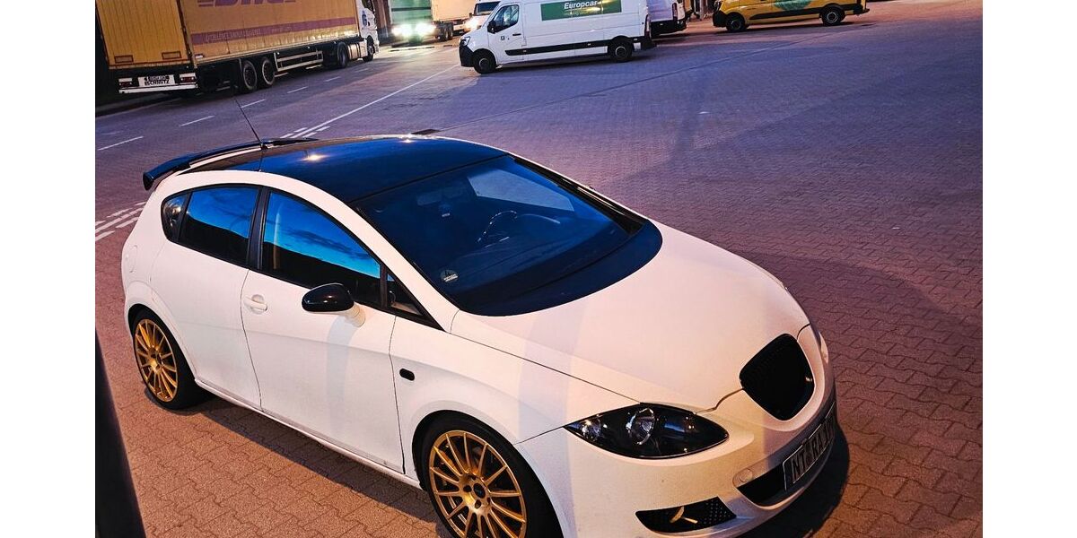 Seat Leon 212.456 km 3.500 &euro; Stuttgart 70327