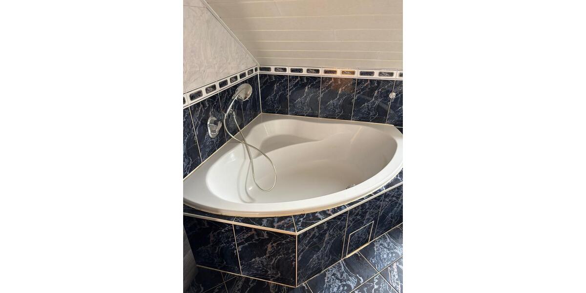 Doppelhaushälfte Bönnigheim - 4 Zimmer, 116 m&sup2;, 1.500&euro; | Angebot:25894769