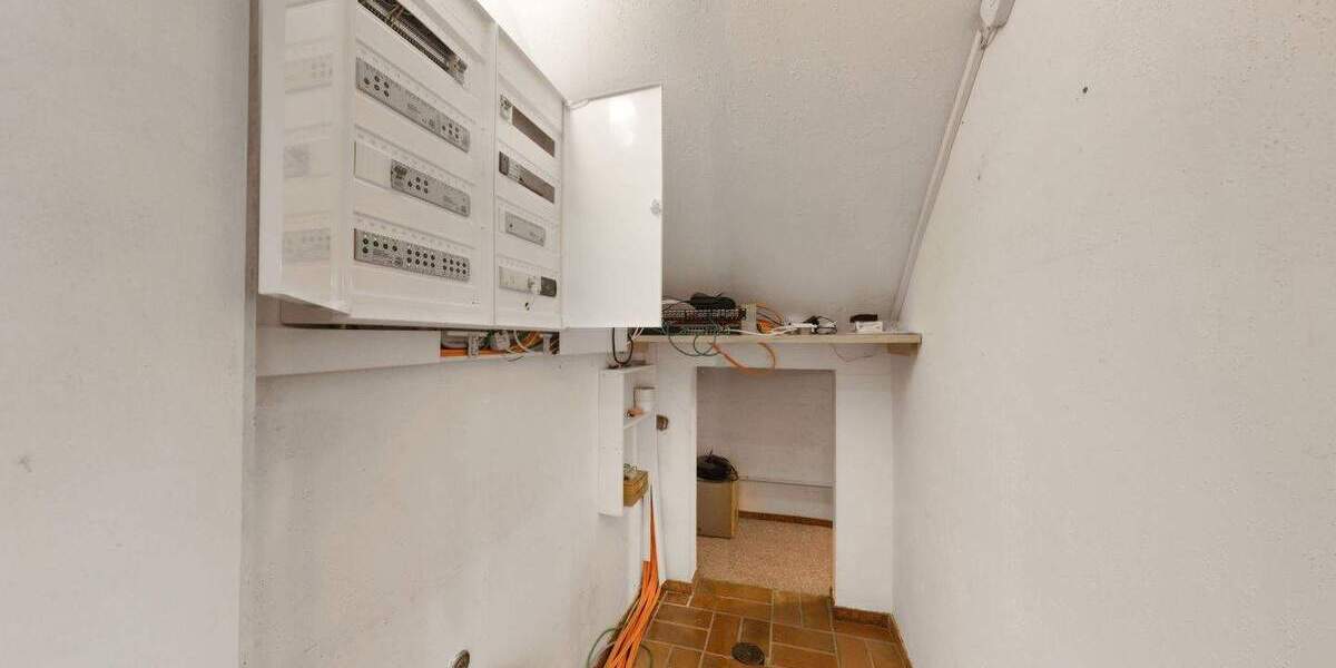 Etagenwohnung Remseck Neckarrems - 7 Zimmer, 226 m&sup2;, 799.000&euro; | Angebot:25706140