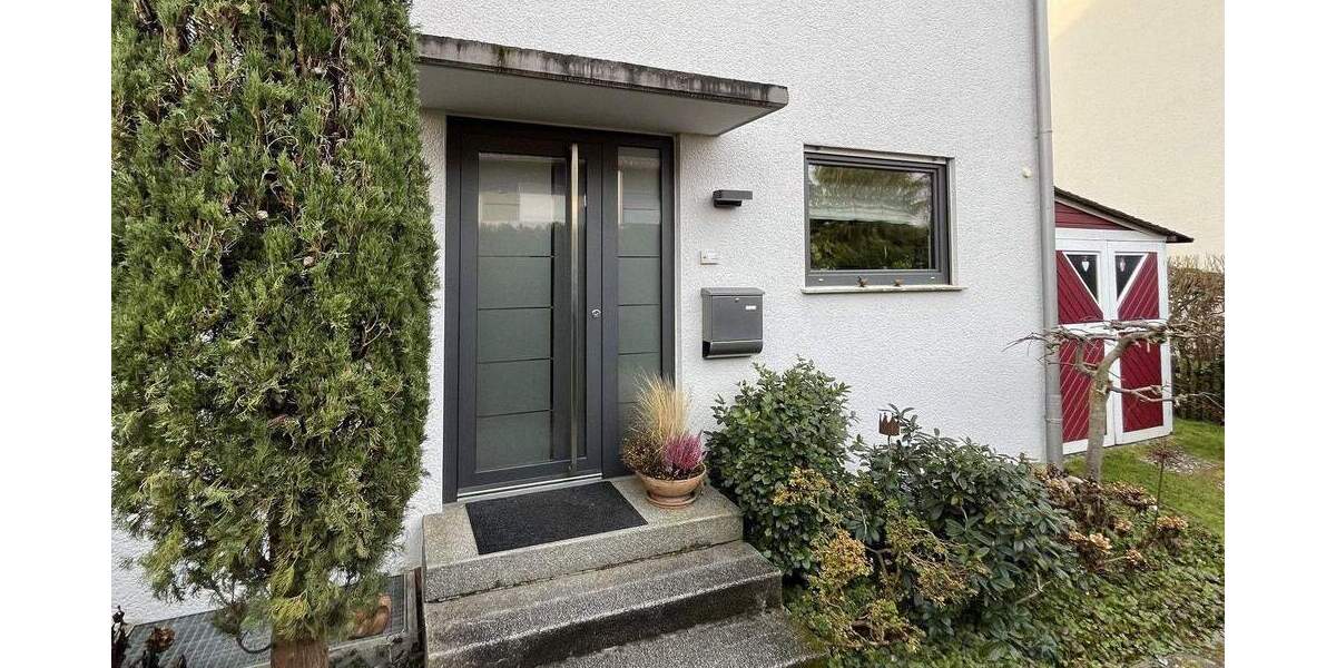 Reihenendhaus Stuttgart-Weilimdorf (Wolfbusch) Wolfbusch - 4 Zimmer, 146 m&sup2;, 760.000&euro; | Angebot:25659248