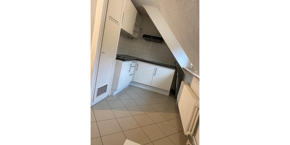 Dachgeschoßwohnung Stuttgart Lehen - 3 Zimmer, 60 m&sup2;, 950&euro; | Angebot:26419055