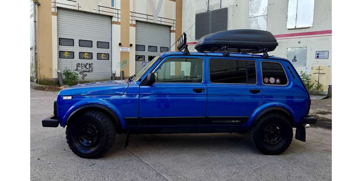 Lada 4x4 52.000 km 19.900 &euro; Uhingen 73066