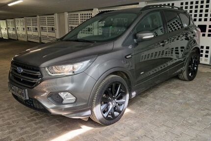 Ford Kuga 74.000 km 15.850 &euro; Böblingen 71032