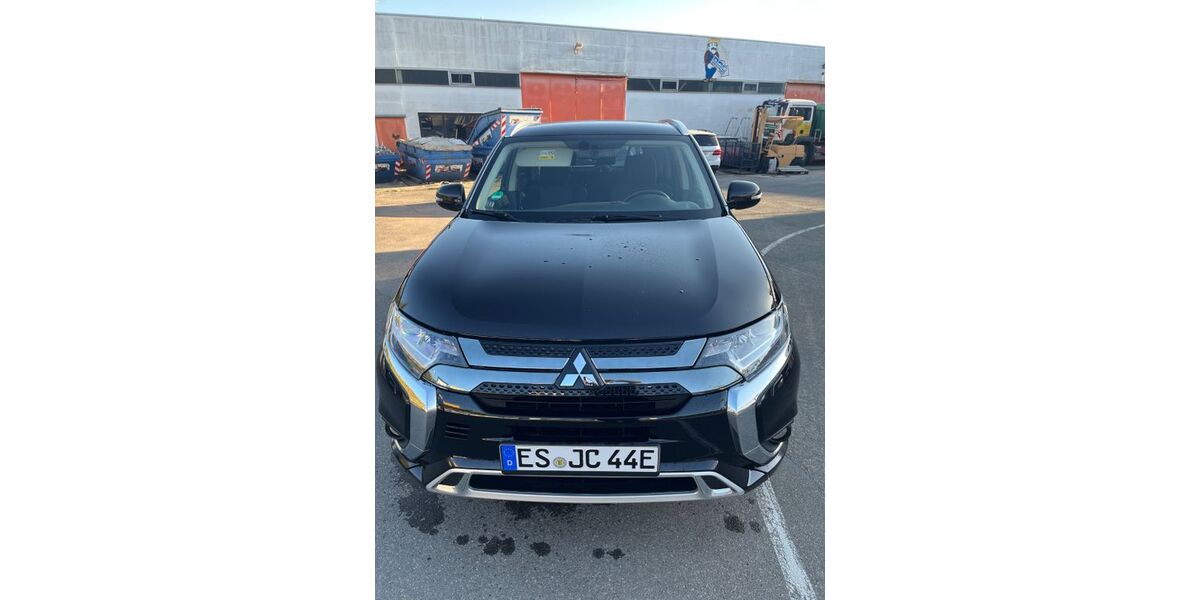Mitsubishi Plug-in Hybrid Outlander 85.719 km 20.800 &euro; Filderstadt 70794