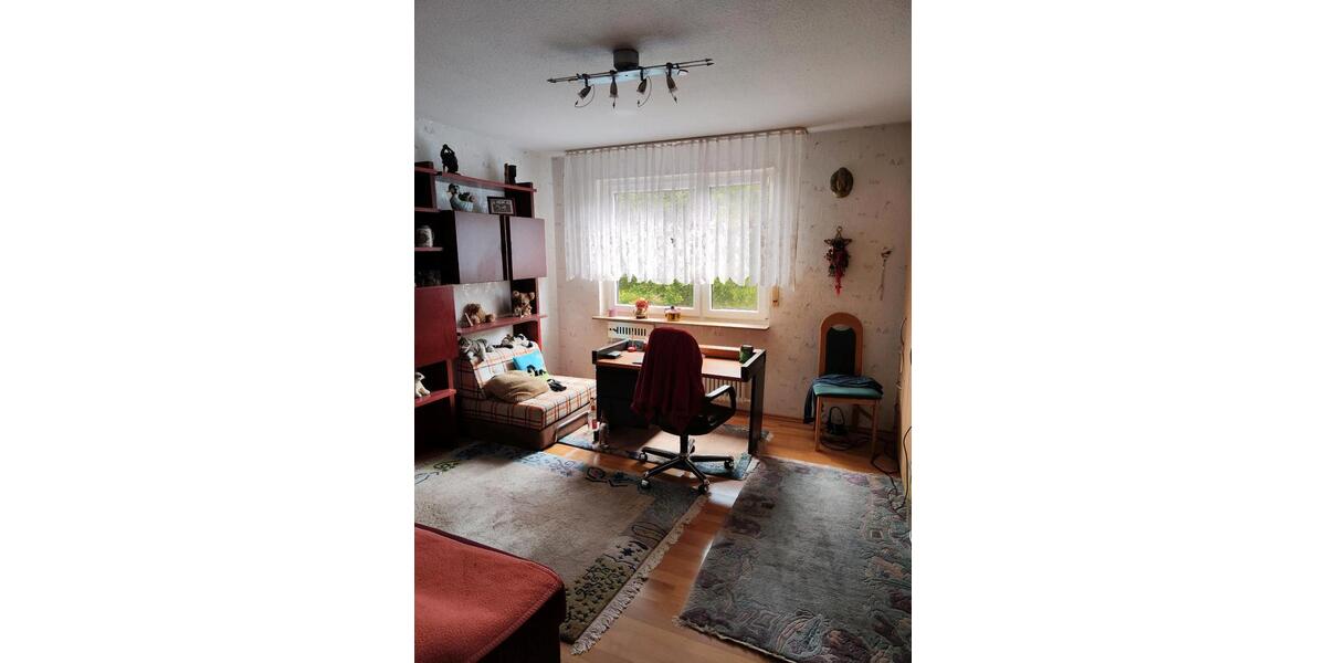 Etagenwohnung Böblingen - 4.5 Zimmer, 106 m&sup2;, 420.000&euro; | Angebot:24680853