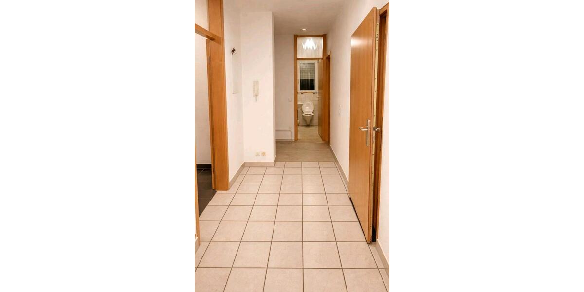 Erdgeschoßwohnung Sindelfingen - 3.5 Zimmer, 114 m&sup2;, 1.500&euro; | Angebot:26035412