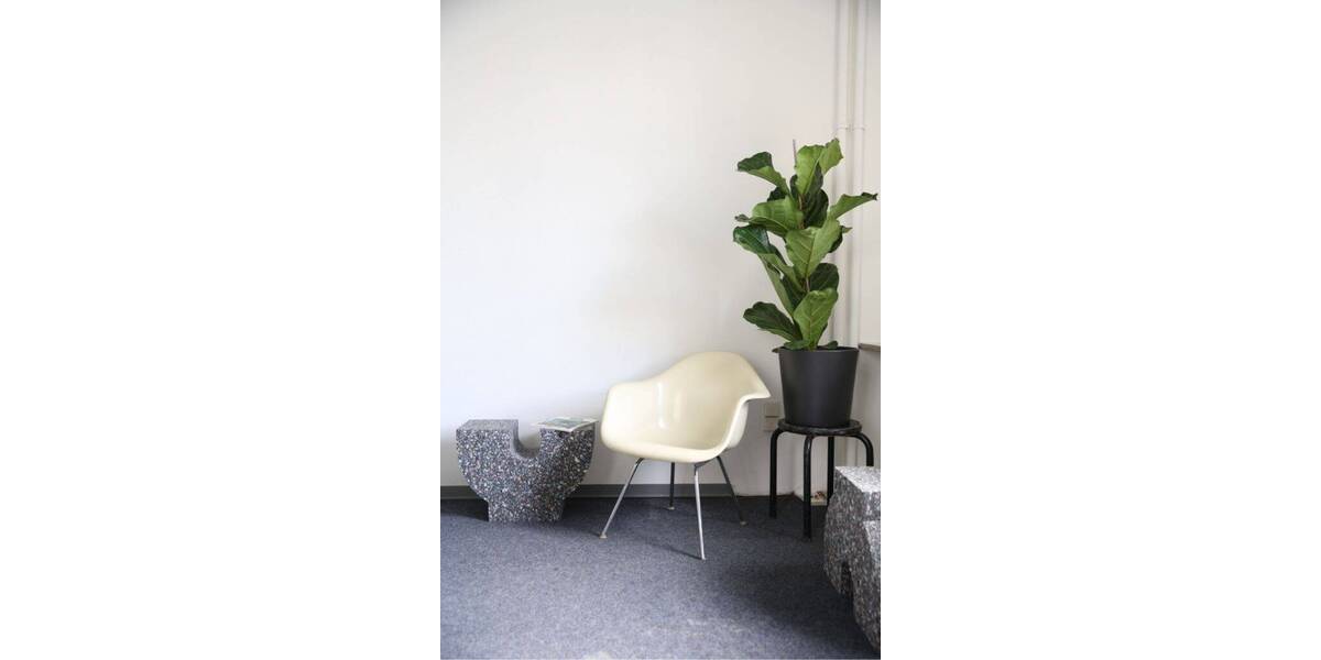 Gewerbeobjekt Stuttgart Süd - 300&euro; | Angebot:25771885