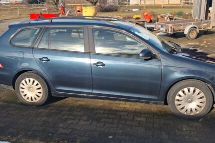 VW Golf 225.000 km 2.250 &euro; Welzheim 73642