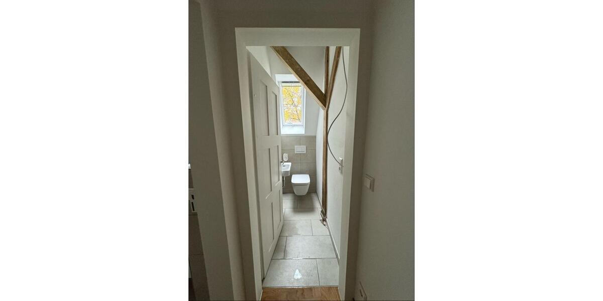 Etagenwohnung Esslingen am Neckar - 4 Zimmer, 97 m&sup2;, 1.490&euro; | Angebot:24943148