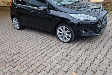 Ford Fiesta 133.000 km 8.250 &euro; Böblingen 71032