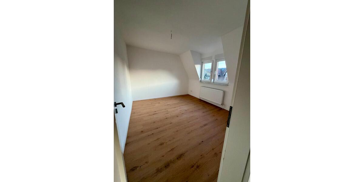 Dachgeschoßwohnung Stuttgart Stuttgart-Ost - 3 Zimmer, 60 m&sup2;, 1.000&euro; | Angebot:26531640