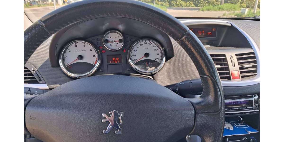 Peugeot 207 112.000 km 2.990 &euro; Kirchberg an der Murr 71737