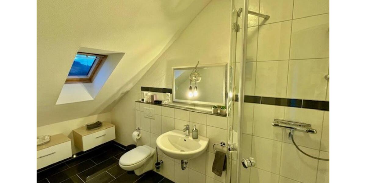 Reihenhaus Weinstadt - 8.5 Zimmer, 247 m&sup2;, 1.120.000&euro; | Angebot:25612294