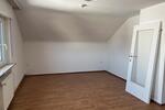 Doppelhaushälfte Oberstenfeld - 8 Zimmer, 170 m&sup2;, 1.700&euro; | Angebot:26495713