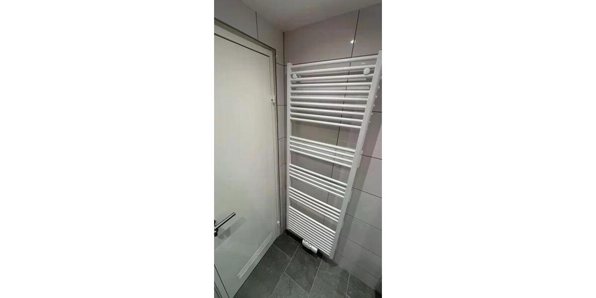 Etagenwohnung Stuttgart Sillenbuch - 1 Zimmer, 32 m&sup2;, 885&euro; | Angebot:25978053