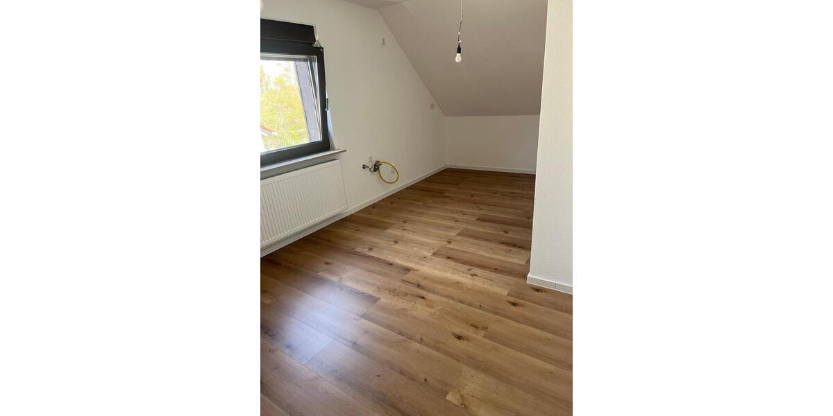 Dachgeschoßwohnung Schorndorf - 2 Zimmer, 50 m&sup2;, 660&euro; | Angebot:26094574