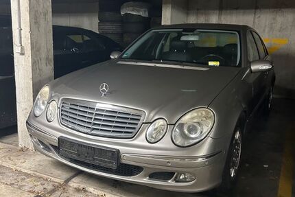 Mercedes-Benz E 280 159.000 km 7.600 &euro; Esslingen 73734