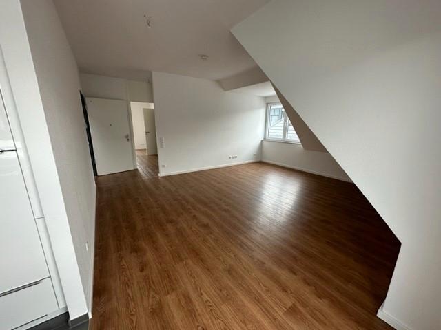 Dachgeschoßwohnung Esslingen am Neckar Oberesslingen - 2 Zimmer, 60 m&sup2;, 906&euro; | Angebot:26366166