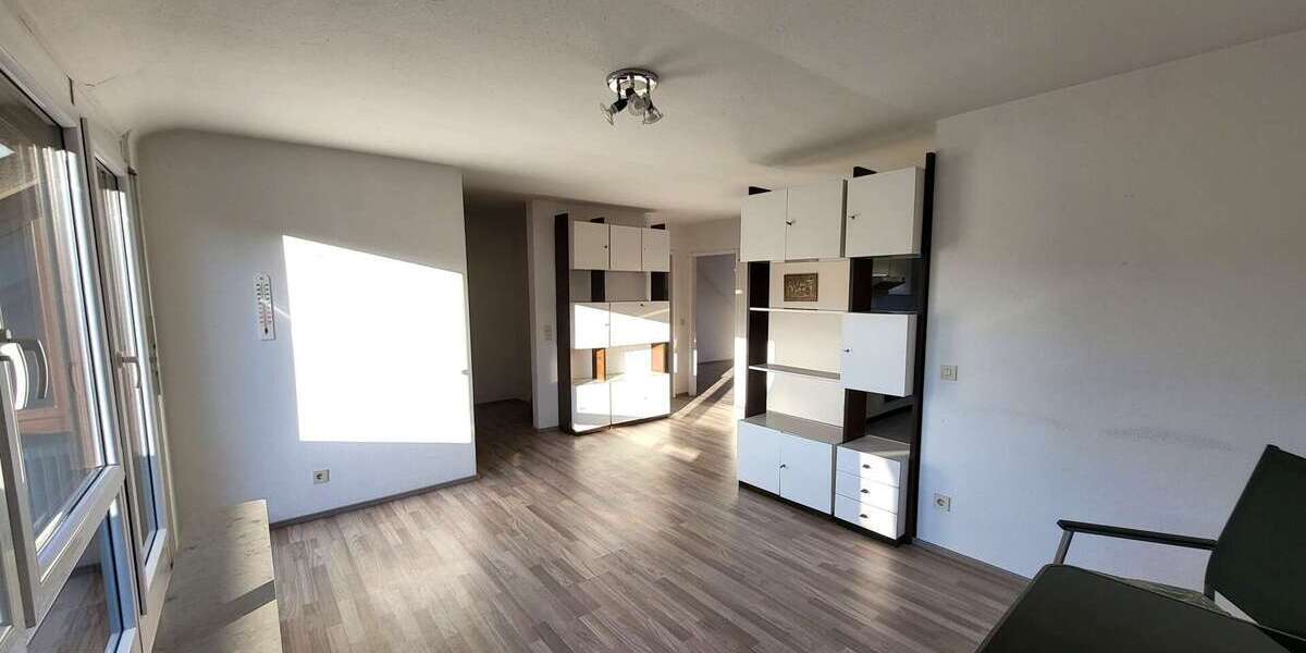 Etagenwohnung Schorndorf - 3 Zimmer, 65 m&sup2;, 199.000&euro; | Angebot:24237283