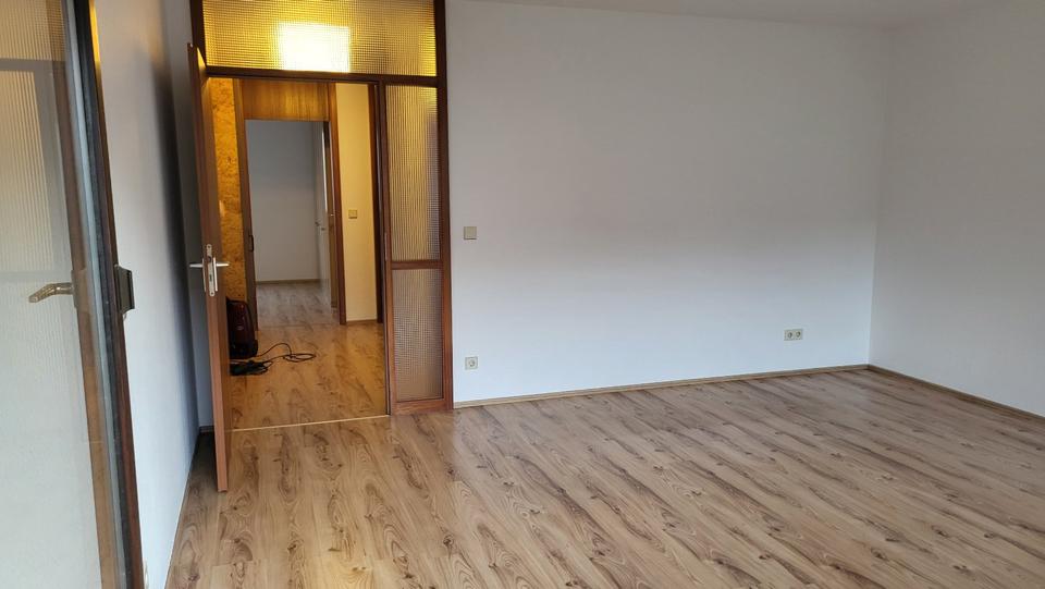 Etagenwohnung Sindelfingen - 3.5 Zimmer, 80 m&sup2;, 379.000&euro; | Angebot:25297985