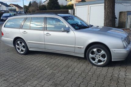 Mercedes-Benz E 320 243.500 km 5.800 &euro; Nürtingen 72622