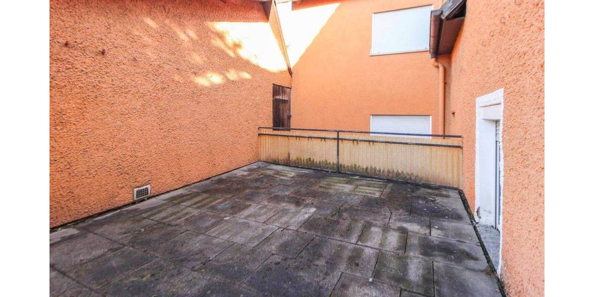 Doppelhaushälfte Erligheim - 9 Zimmer, 151 m&sup2;, 375.000&euro; | Angebot:26028535