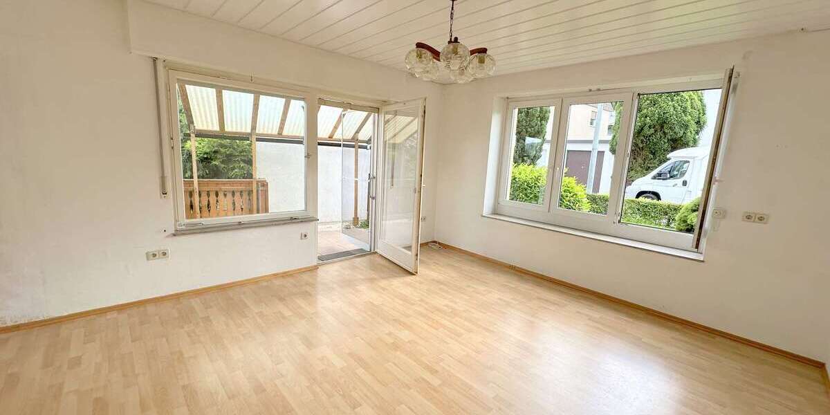 Etagenwohnung Esslingen Brühl - 3 Zimmer, 80 m&sup2;, 276.000&euro; | Angebot:25590898