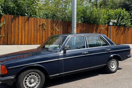 Mercedes-Benz 230 323.000 km 9.999 &euro; Ludwigsburg 71636