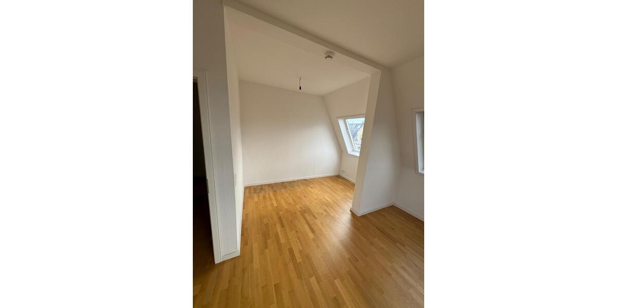 Etagenwohnung Stuttgart Bad Cannstatt - 3 Zimmer, 85 m&sup2;, 1.435&euro; | Angebot:26048806