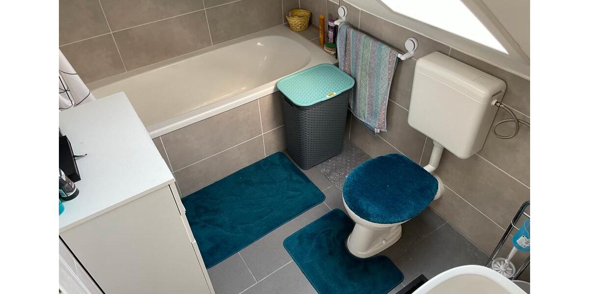 Dachgeschoßwohnung Stuttgart Neuwirtshaus - 2 Zimmer, 50 m&sup2;, 1.100&euro; | Angebot:25980852