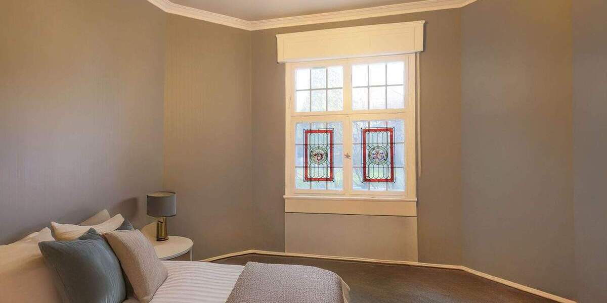 Mehrfamilienhaus, Wohnhaus Ludwigsburg Süd - 9 Zimmer, 283 m&sup2;, 1.175.000&euro; | Angebot:25682135