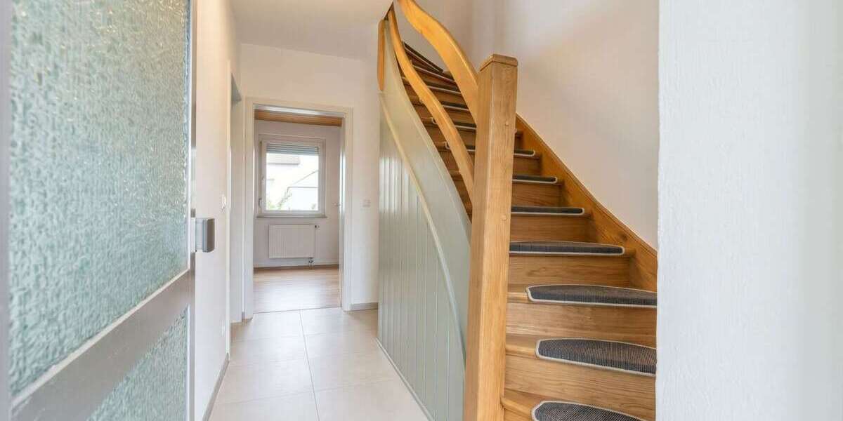 Einfamilienhaus Lauffen am Neckar - 4 Zimmer, 148 m&sup2;, 279.000&euro; | Angebot:27606602