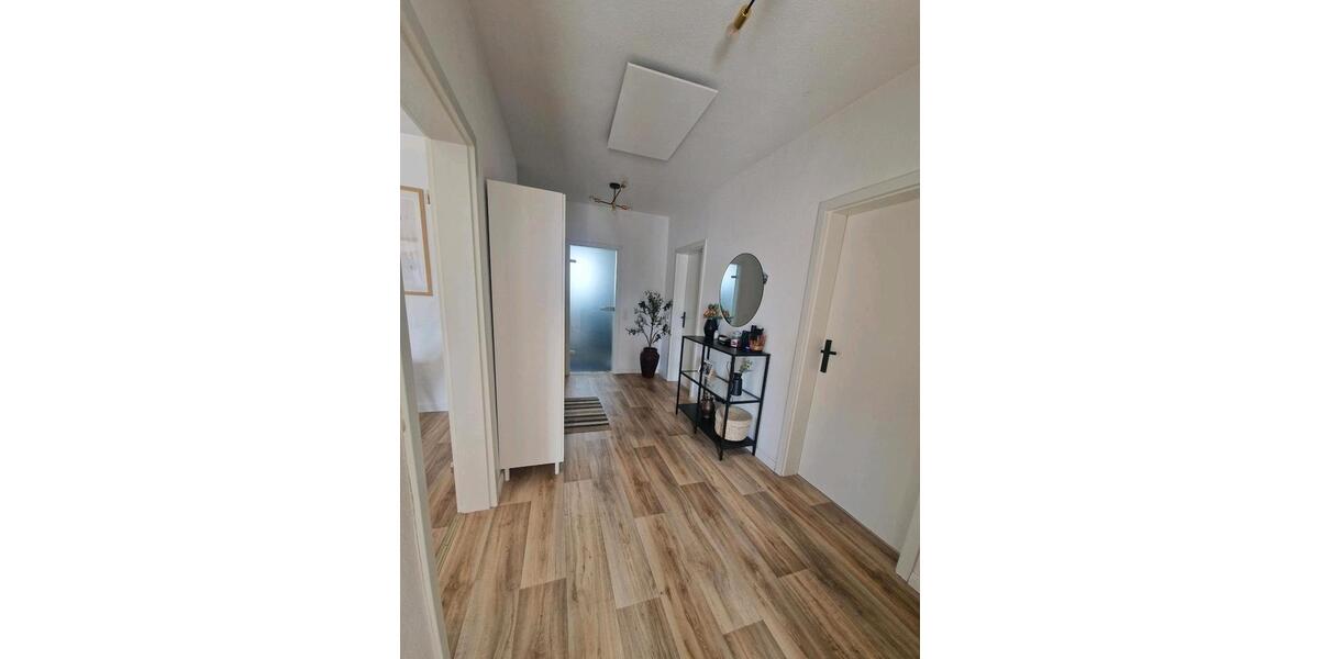 Etagenwohnung Schwieberdingen - 3 Zimmer, 81 m&sup2;, 268.500&euro; | Angebot:27088380