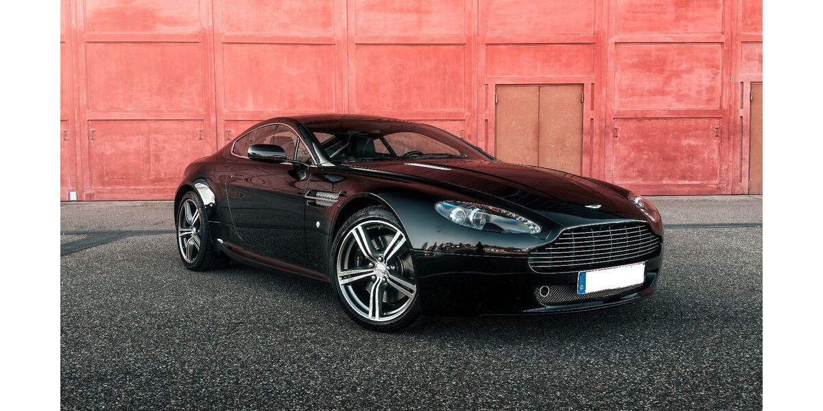 Aston Martin V8 Vantage 50.206 km 59.500 &euro; Wangen 73117