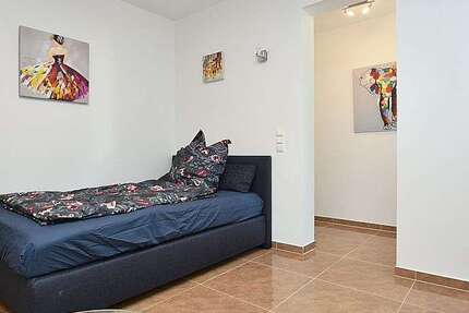 Zimmer Stuttgart Zuffenhausen - 1 Zimmer, 1.150&euro; | Angebot:27338206
