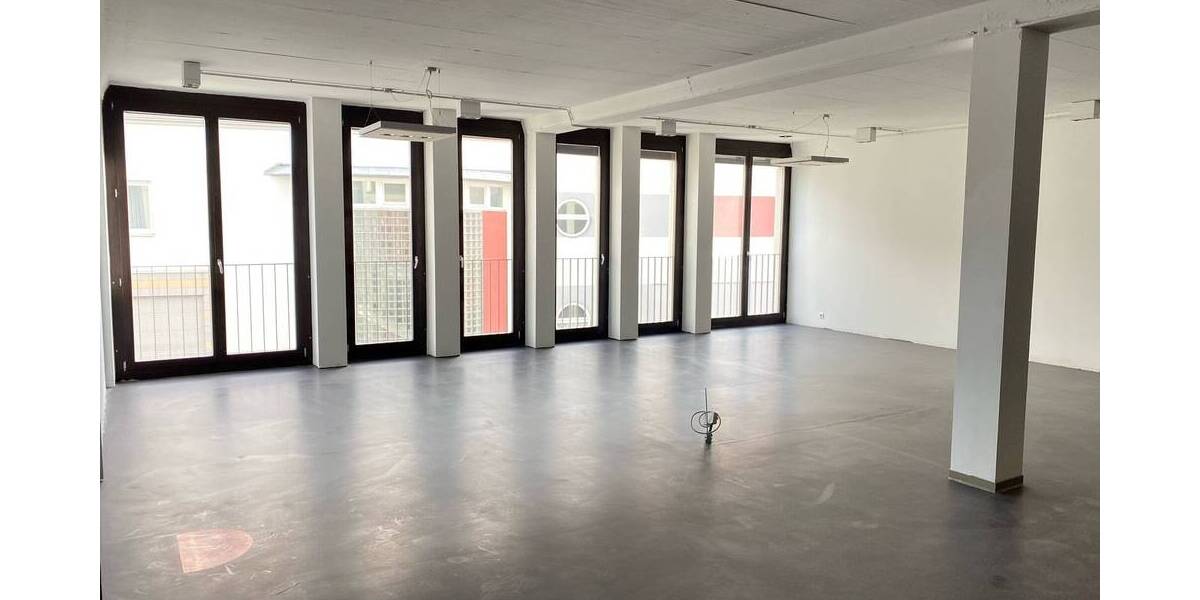 Gewerbeobjekt Böblingen - 2.390&euro; | Angebot:25780766