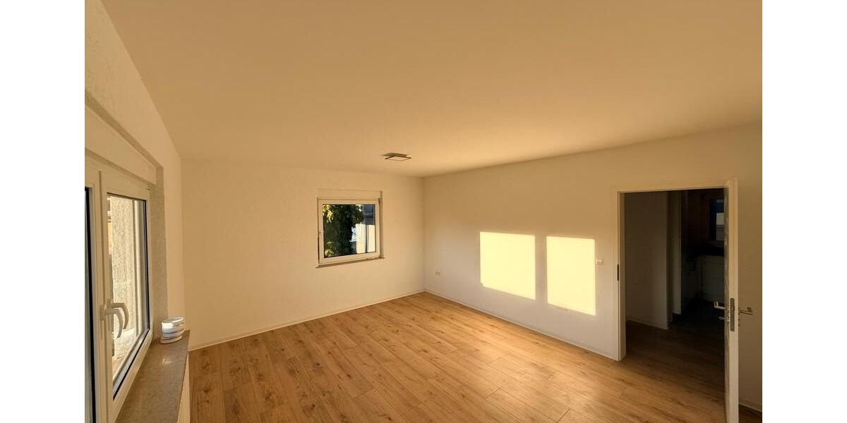 Etagenwohnung Ludwigsburg Hoheneck - 3 Zimmer, 75 m&sup2;, 600&euro; | Angebot:25342638