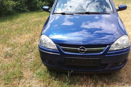 Opel Corsa 98.000 km 2.299 &euro; Stuttgart 70190