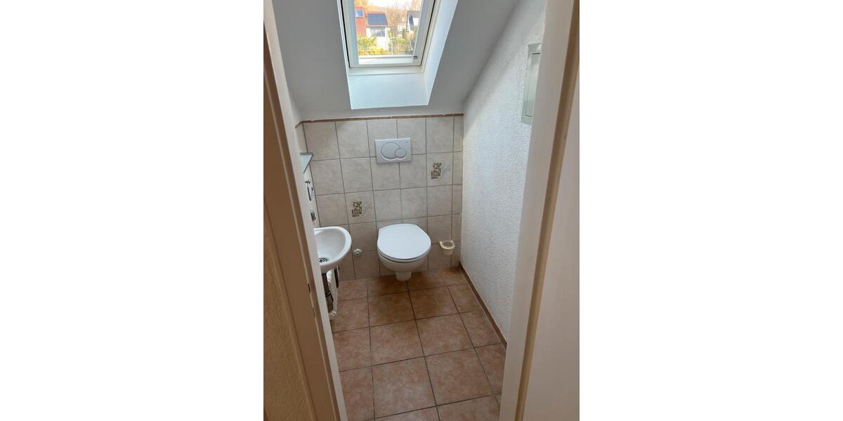 Dachgeschoßwohnung Remshalden - 3 Zimmer, 65 m&sup2;, 900&euro; | Angebot:25957108